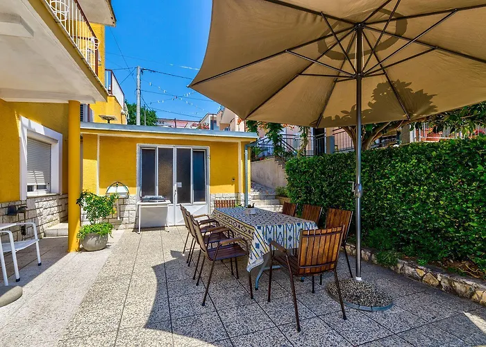 Komfortables Nur 200 Meter Zum Mit 2 Balkone, Meerblick, Grill Apartamento Crikvenica