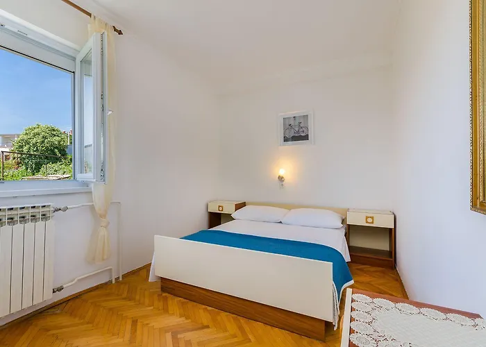 Komfortables Nur 200 Meter Zum Mit 2 Balkone, Meerblick, Grill Crikvenica