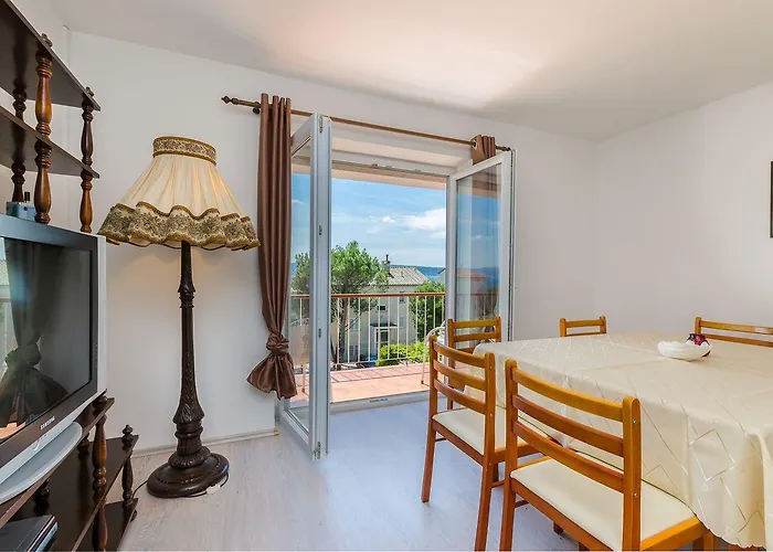 Komfortables Nur 200 Meter Zum Mit 2 Balkone, Meerblick, Grill * Crikvenica