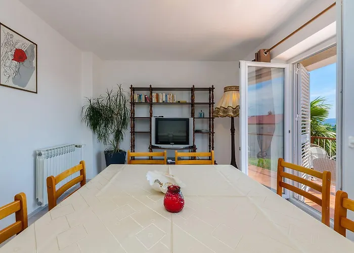 Komfortables Nur 200 Meter Zum Mit 2 Balkone, Meerblick, Grill Apartamento Crikvenica