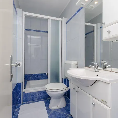 Komfortables Nur 200 Meter Zum Mit 2 Balkone, Meerblick, Grill *