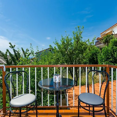 Komfortables Nur 200 Meter Zum Mit 2 Balkone, Meerblick, Grill Crikvenica