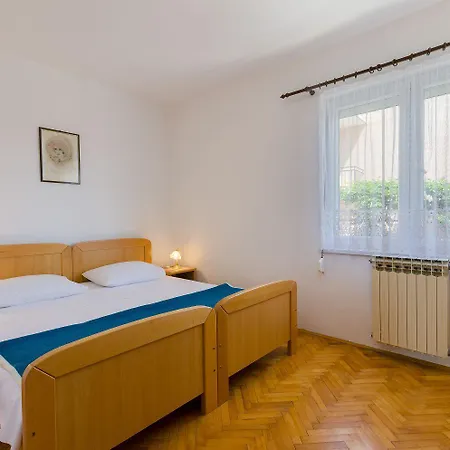 Appartamento Komfortables Nur 200 Meter Zum Mit 2 Balkone, Meerblick, Grill *