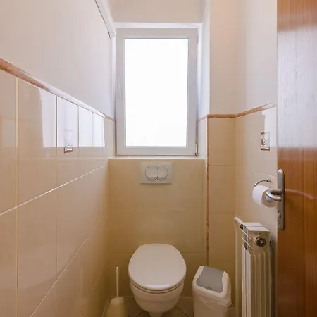 Komfortables Nur 200 Meter Zum Mit 2 Balkone, Meerblick, Grill * Crikvenica