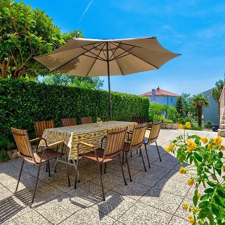 Lejlighed Komfortables Nur 200 Meter Zum Mit 2 Balkone, Meerblick, Grill