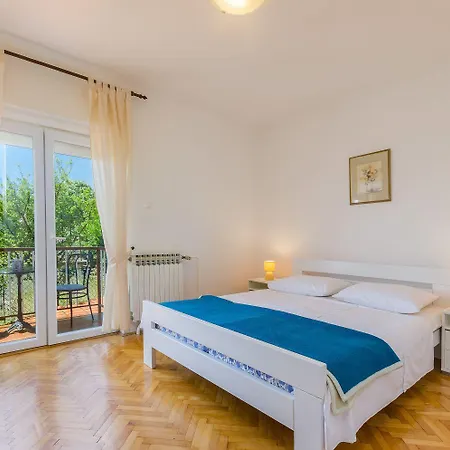 Komfortables Nur 200 Meter Zum Mit 2 Balkone, Meerblick, Grill * Crikvenica