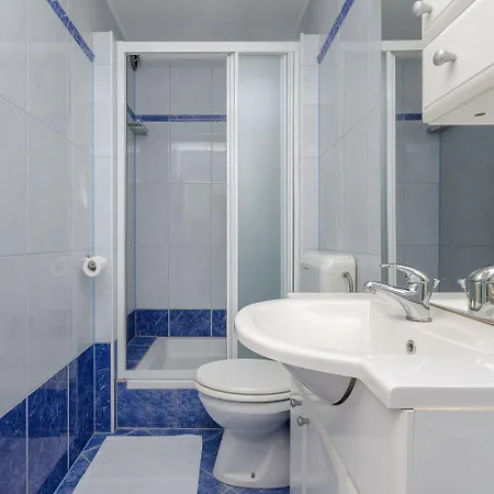 Komfortables Nur 200 Meter Zum Mit 2 Balkone, Meerblick, Grill Lejlighed