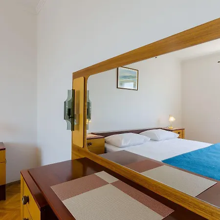 Komfortables Nur 200 Meter Zum Mit 2 Balkone, Meerblick, Grill Lejlighed