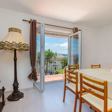 Komfortables Nur 200 Meter Zum Mit 2 Balkone, Meerblick, Grill * Crikvenica
